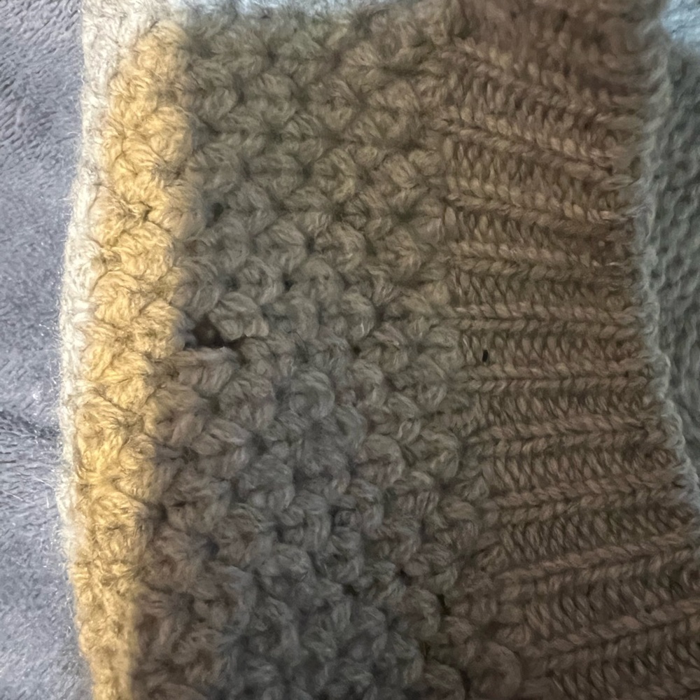 Chanel authentic beret - Picture 3 of 3